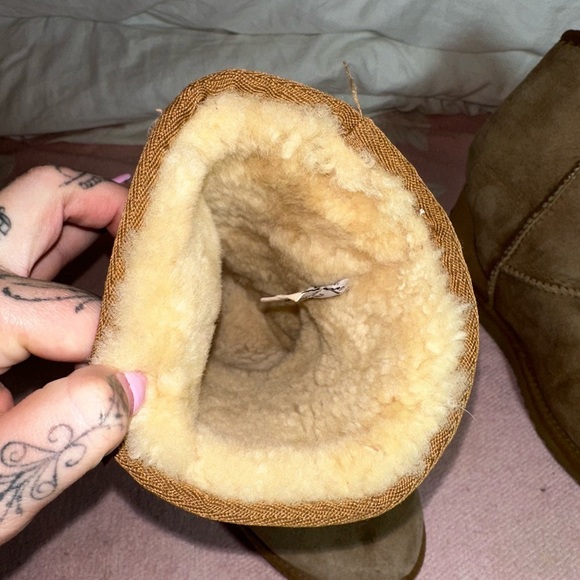 UGG Australia Classic Short Boots - Picture 5 of 13